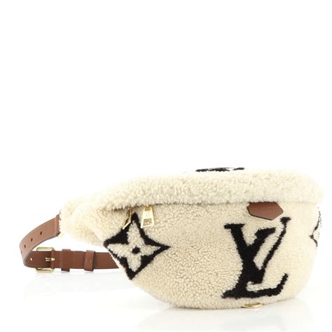 louis vuitton fleece bum bag|louis vuitton bum bag women's.